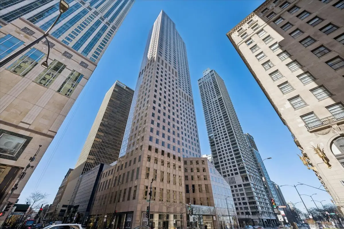 950 N Michigan Avenue #2704, Chicago, IL 60611 - #1