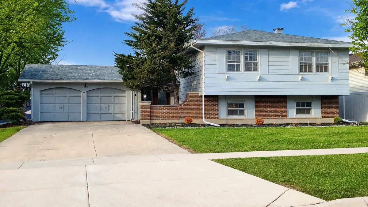 1360 Devonshire Lane, Hoffman Estates, IL 60169 - #1