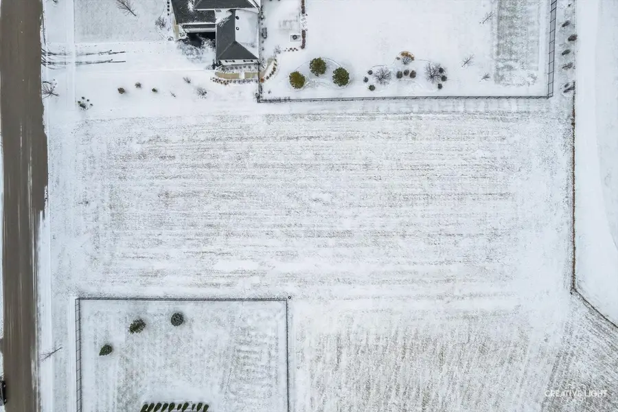 7432 Clubhouse Drive, Yorkville, IL 60560 - Image #2