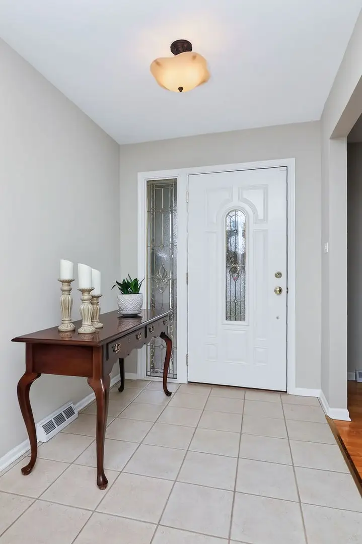 1204 Sleepy Hollow Lane, Darien, IL 60561 - #3