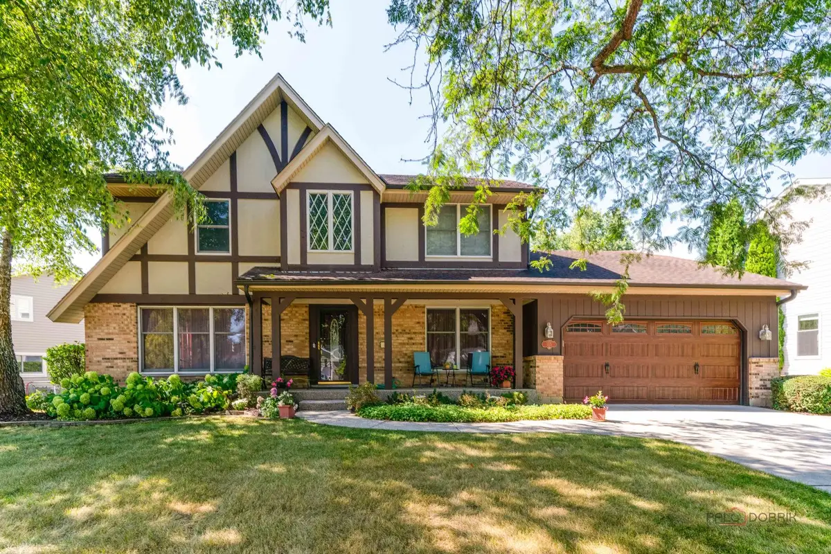 1515 Forever Avenue, Libertyville, IL 60048 - #1