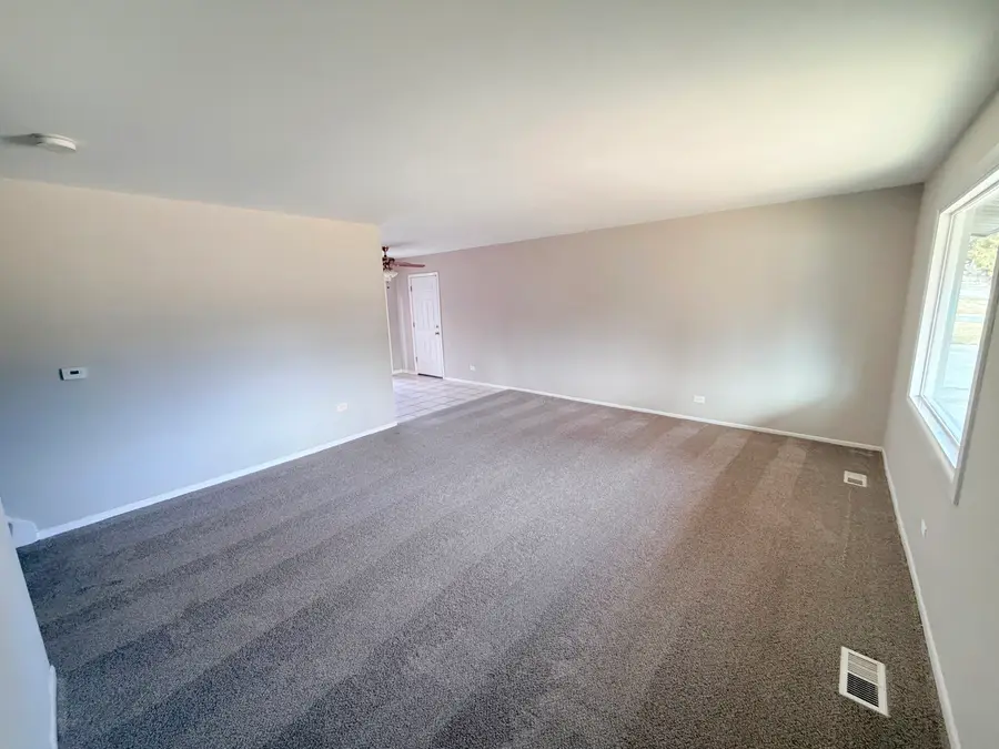 16908 Laramie Avenue, Oak Forest, IL 60452 - Image #3