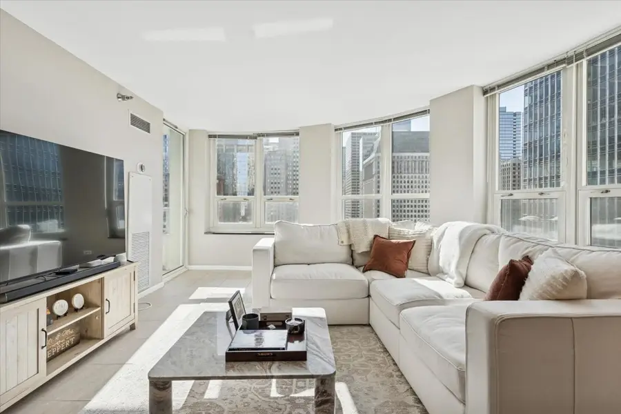 345 N Lasalle Drive #1607, Chicago, IL 60654 - Image #2