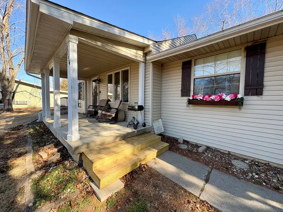 1154 N Franklin Street #1, Salem, IL 62881 - Image #3