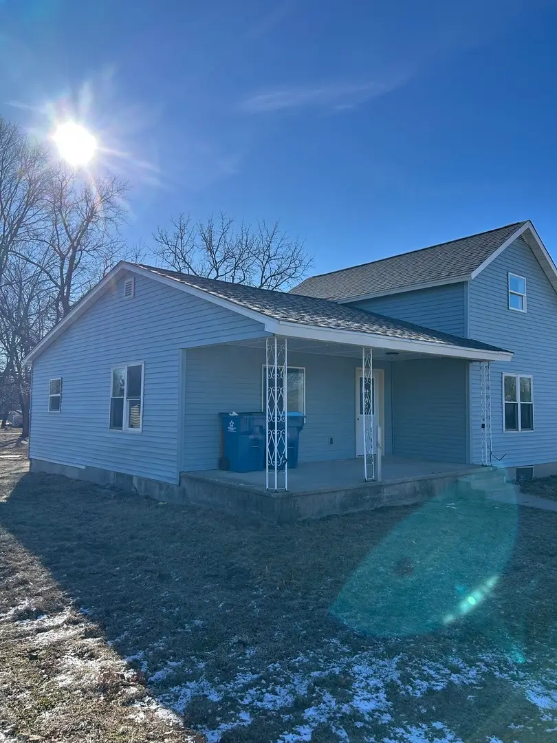 129 W Main Street, Amboy, IL 61310 - #3