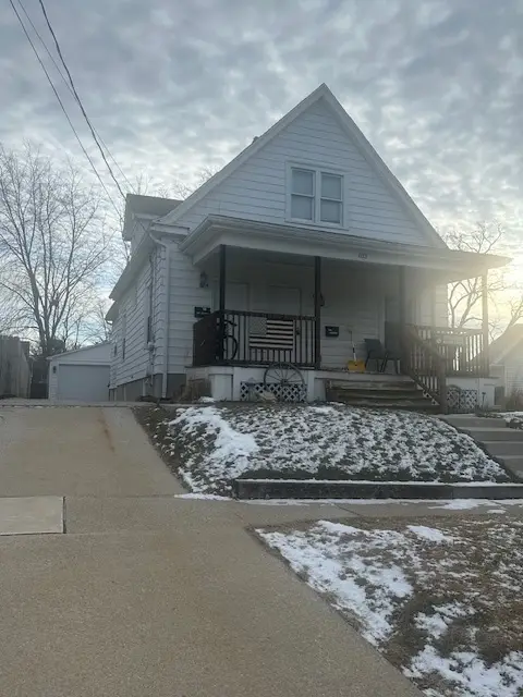 813 E Taylor Street, Bloomington, IL 61701 - Image #1