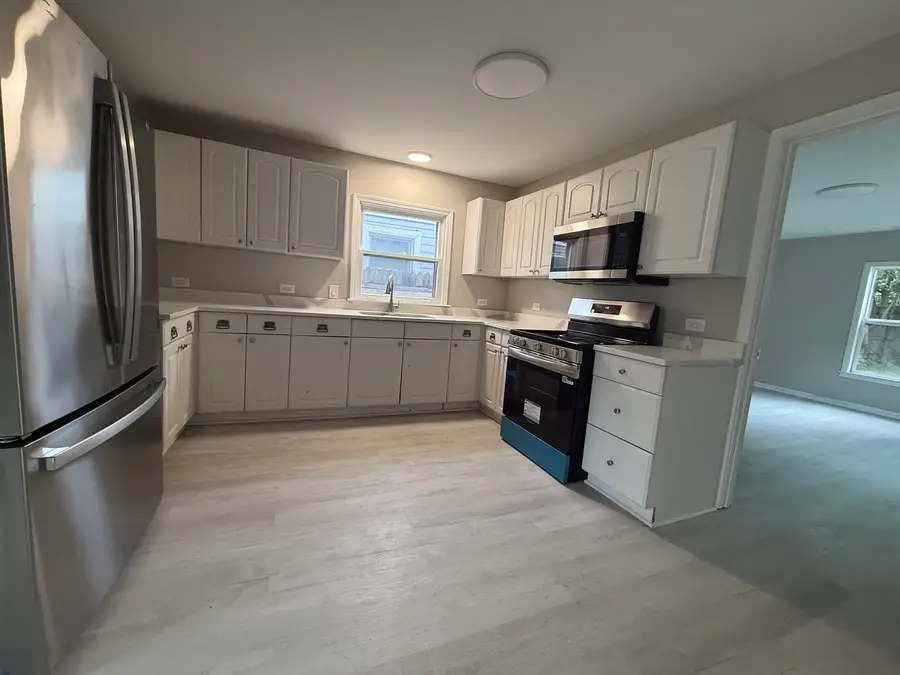 16 S Midland Avenue, Mundelein, IL 60060 - Image #3