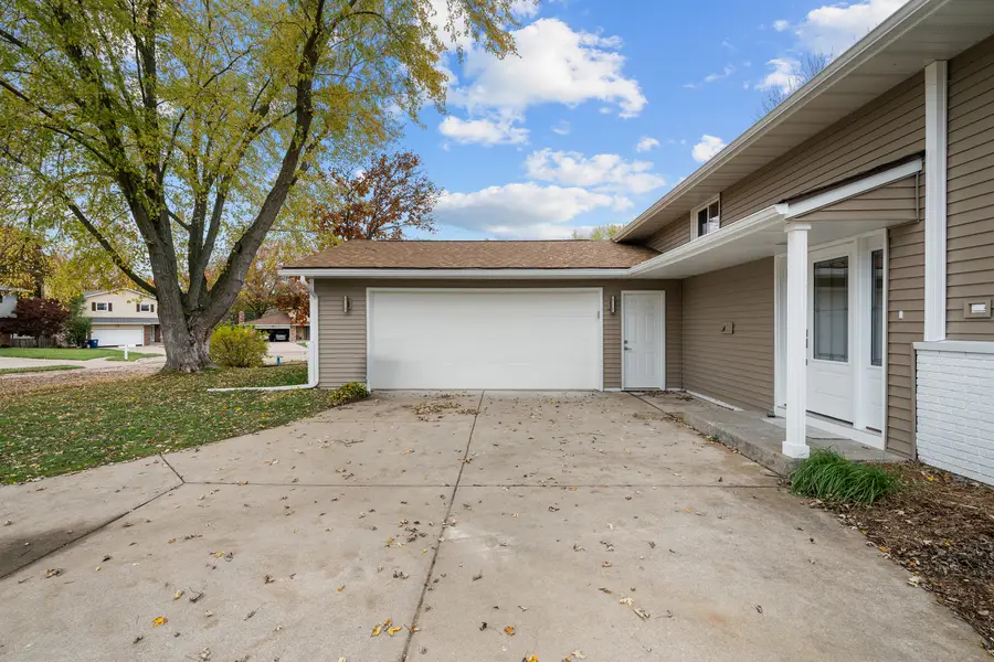 4029 Denniston Court, Bettendorf, IA 52722 - Image #3