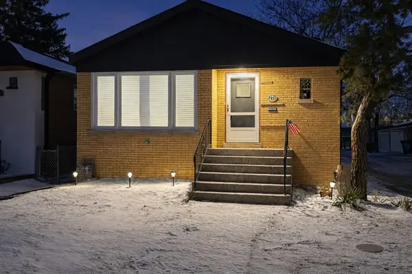 7851 Moody Avenue, Burbank, IL 60459