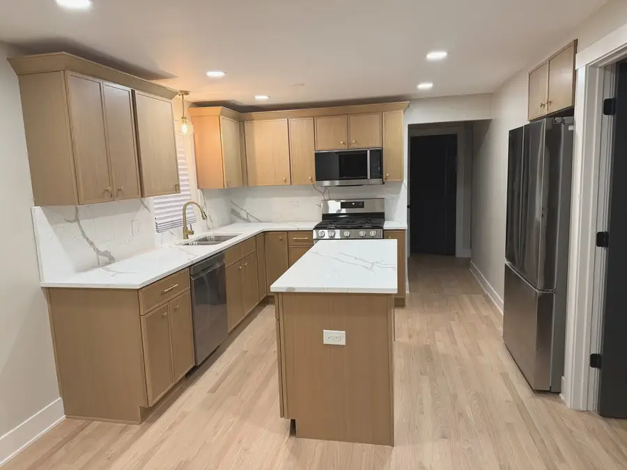 7851 Moody Avenue, Burbank, IL 60459 - Image #2