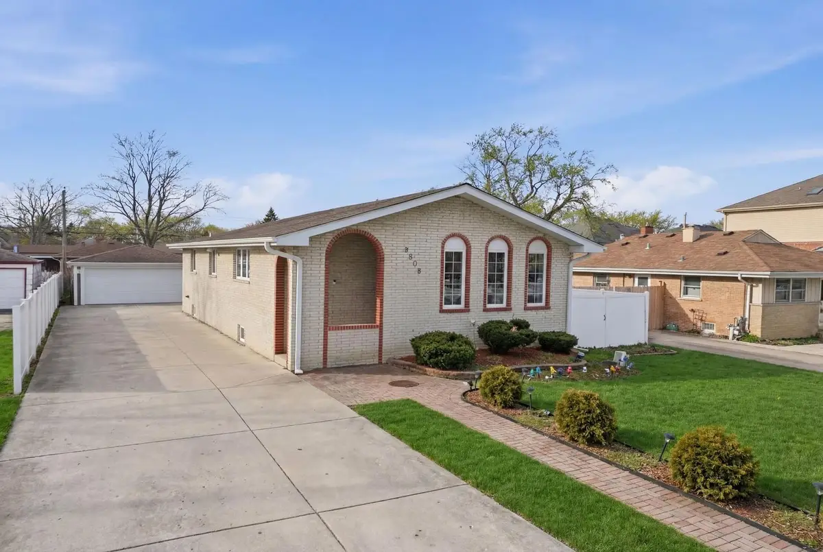 8808 Meade Avenue, Oak Lawn, IL 60453 - Image #1
