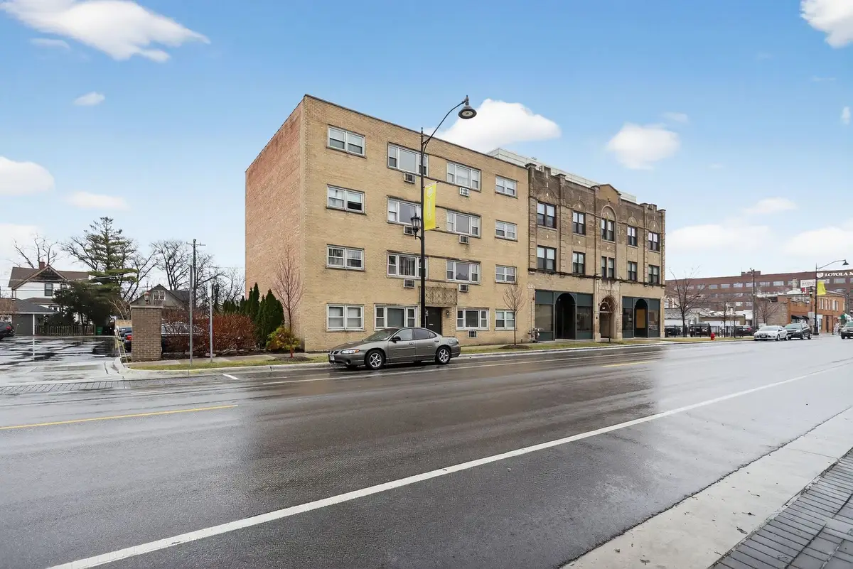 3131 Oak Park Avenue #2B, Berwyn, IL 60402 - Image #1