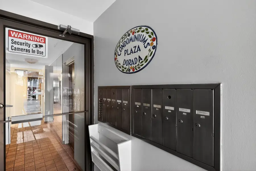 3131 Oak Park Avenue #2B, Berwyn, IL 60402 - Image #3