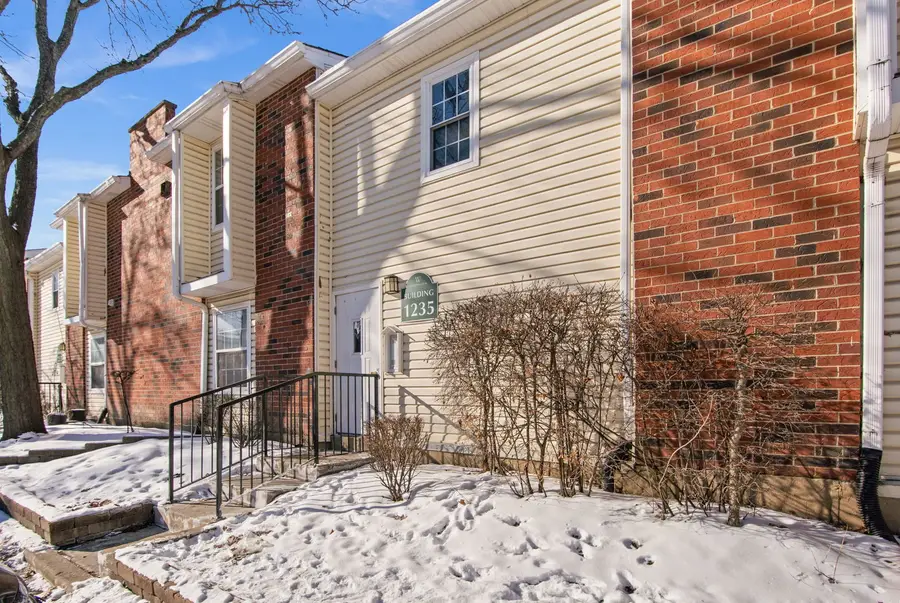1235 Wyndham Court #203, Palatine, IL 60074 - Image #2