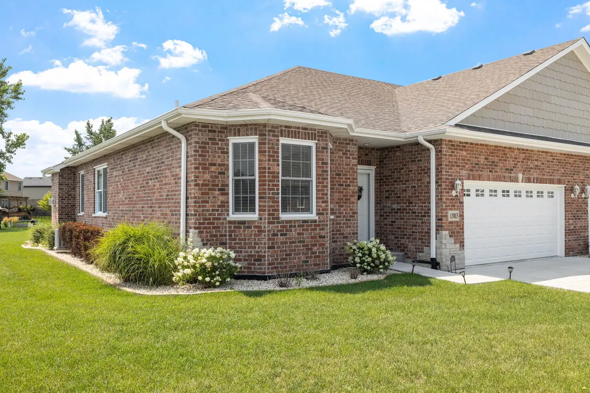 13813 W Mckenna Court, Manhattan, IL 60442 - Image #1