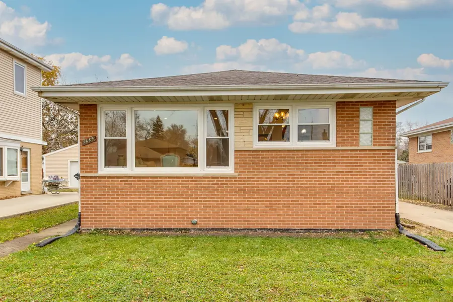 1689 S Elm Street, Des Plaines, IL 60018 - Image #3