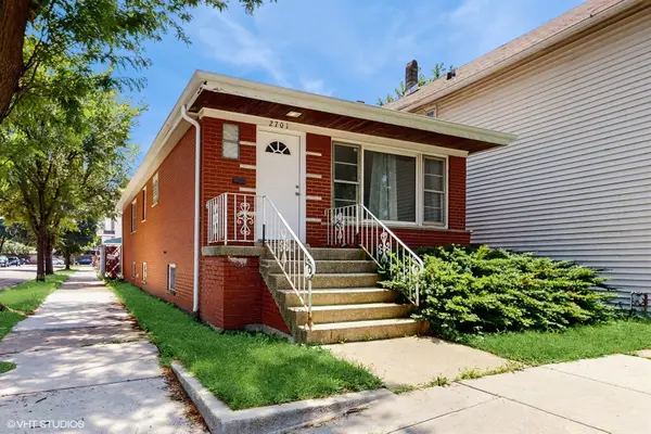 2701 S Hillock Avenue, Chicago, IL 60608