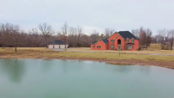 12863 Bowling Alley Road, Benton, IL 62812