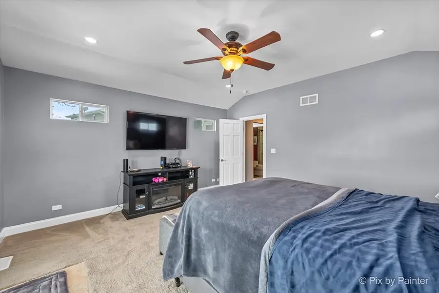 390 S Garden Avenue, Roselle, IL 60172 - Image #3