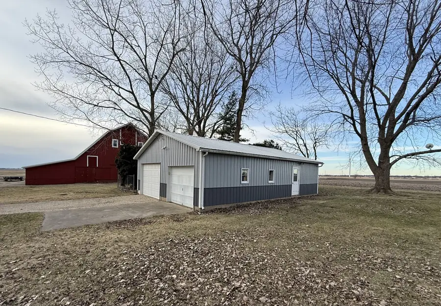 2932 Il Route 17, Galva, IL 61434 - #2