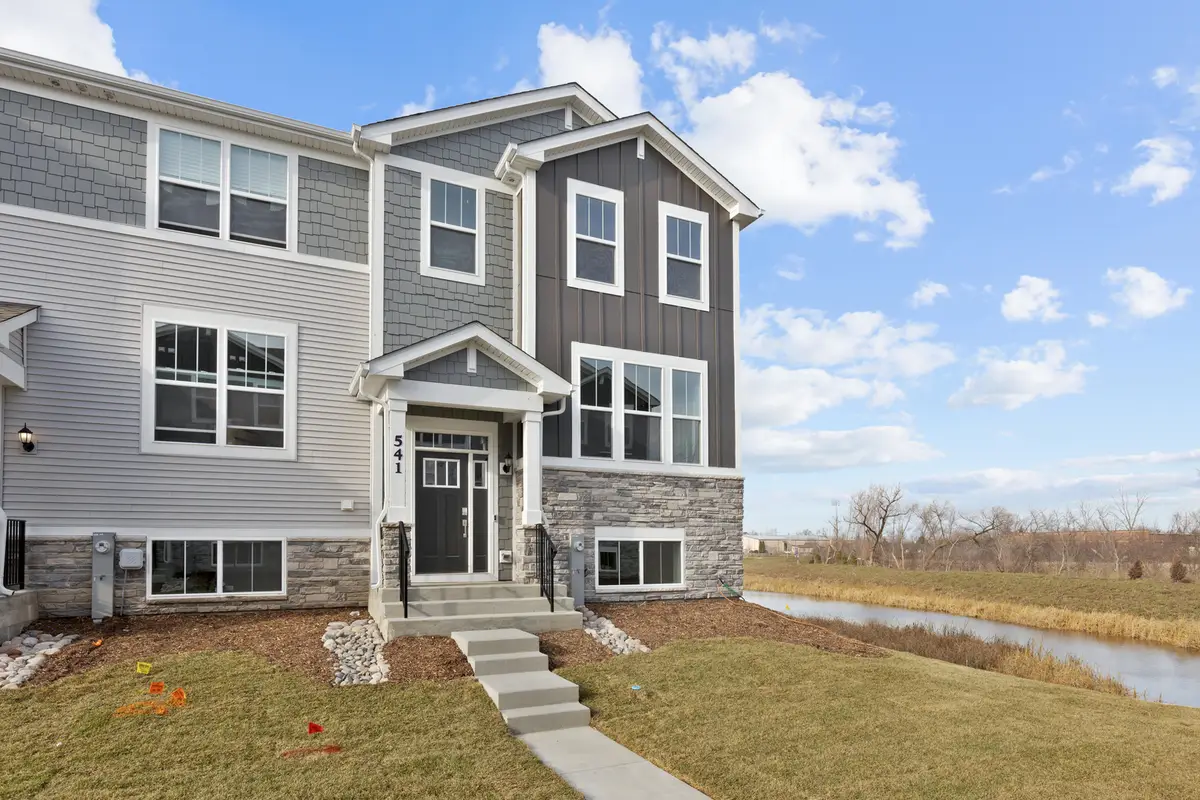 541 Wolverine Drive, Aurora, IL 60502 - Image #1