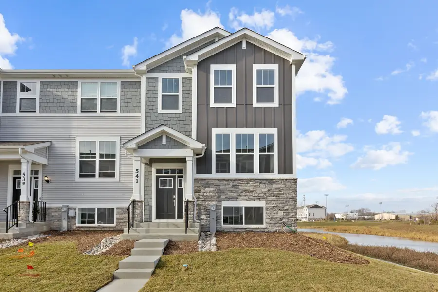 541 Wolverine Drive, Aurora, IL 60502 - Image #2