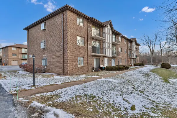 1754 S Washington Street #1754, Naperville, IL 60565