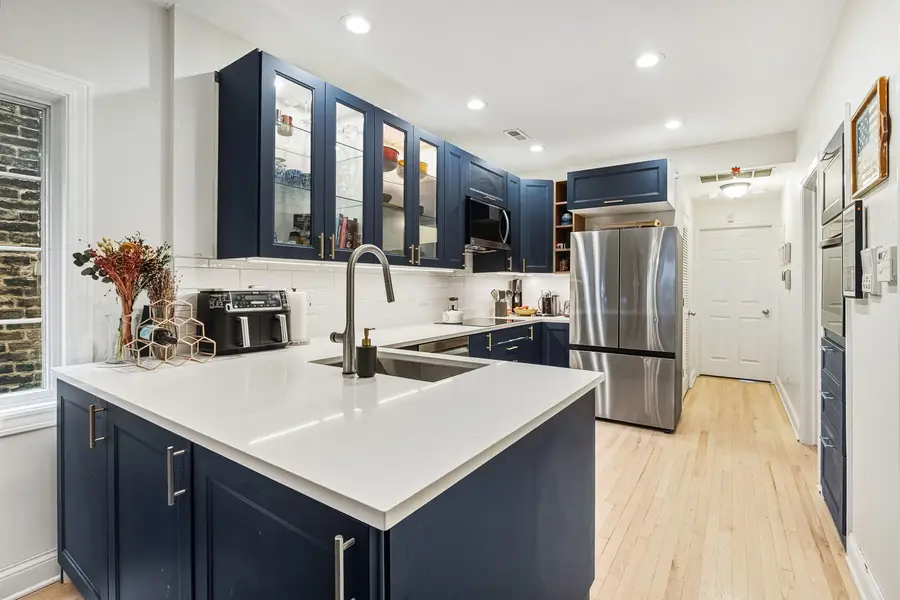 1431 N Bosworth Avenue #2, Chicago, IL 60642 - #3