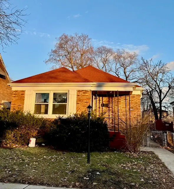 8851 S Parnell Avenue, Chicago, IL 60620