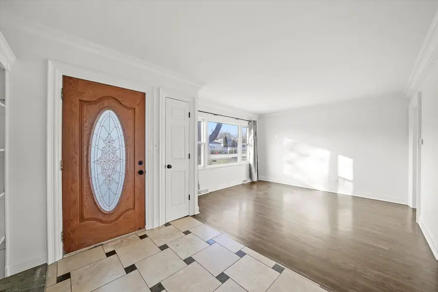 Address Withheld By Seller, McHenry, IL 60050 - Image #2