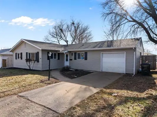 1833 W Kimberly Road, Davenport, IA 52806 - Image #2