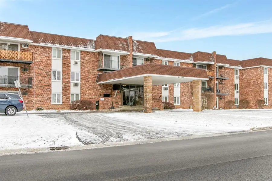 850 S Lorraine Road #3B, Wheaton, IL 60189 - Image #2