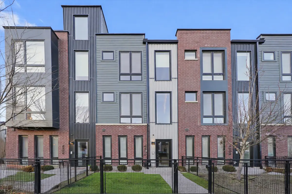 Address Withheld By Seller, Chicago, IL 60641 - Image #1