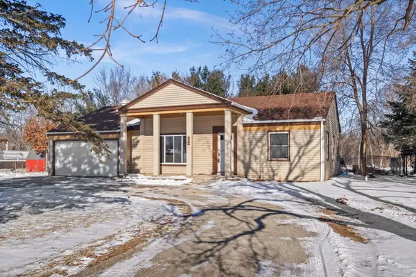 350 8th Avenue, Marengo, IL 60152