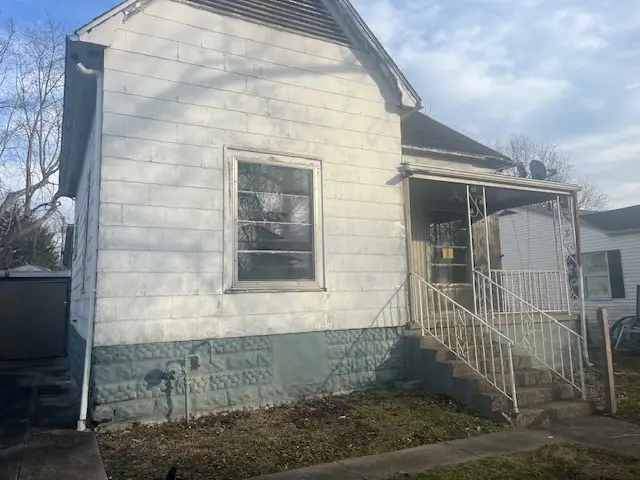 404 N 12th Street, Herrin, IL 62948 - #1