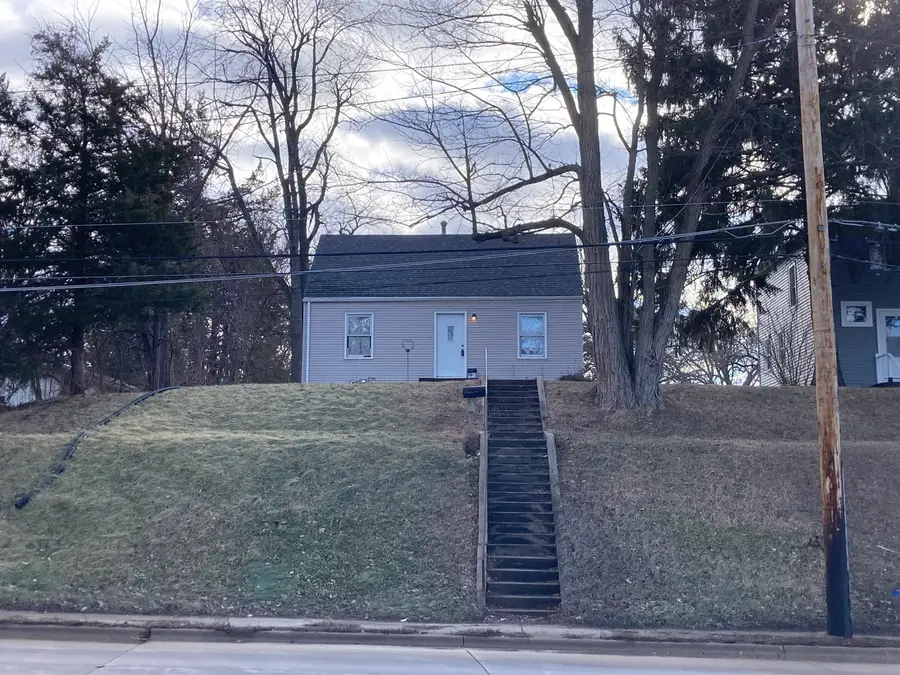 2109 E Locust Street, Davenport, IA 52803 - #3