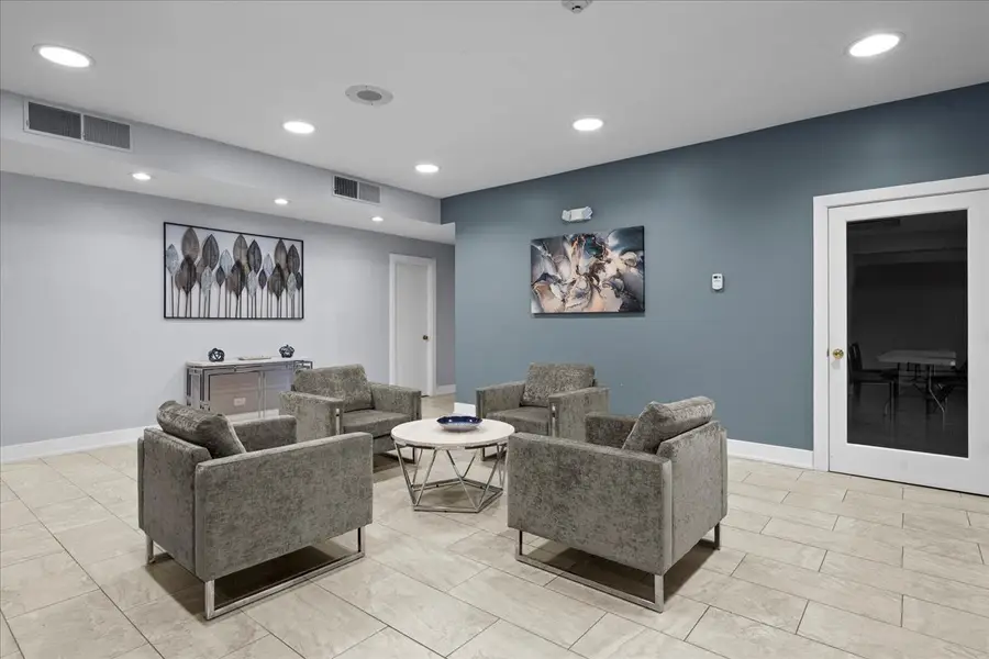 1795 Lake Cook Road #207, Highland Park, IL 60035 - Image #2