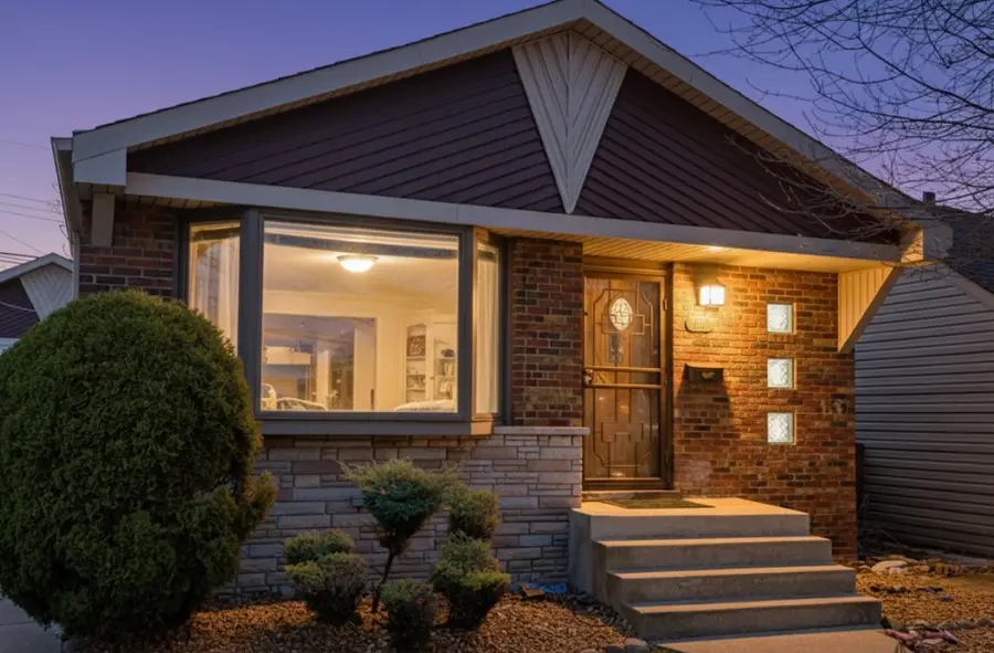 8169 S Tripp Avenue, Chicago, IL 60652 - Image #2