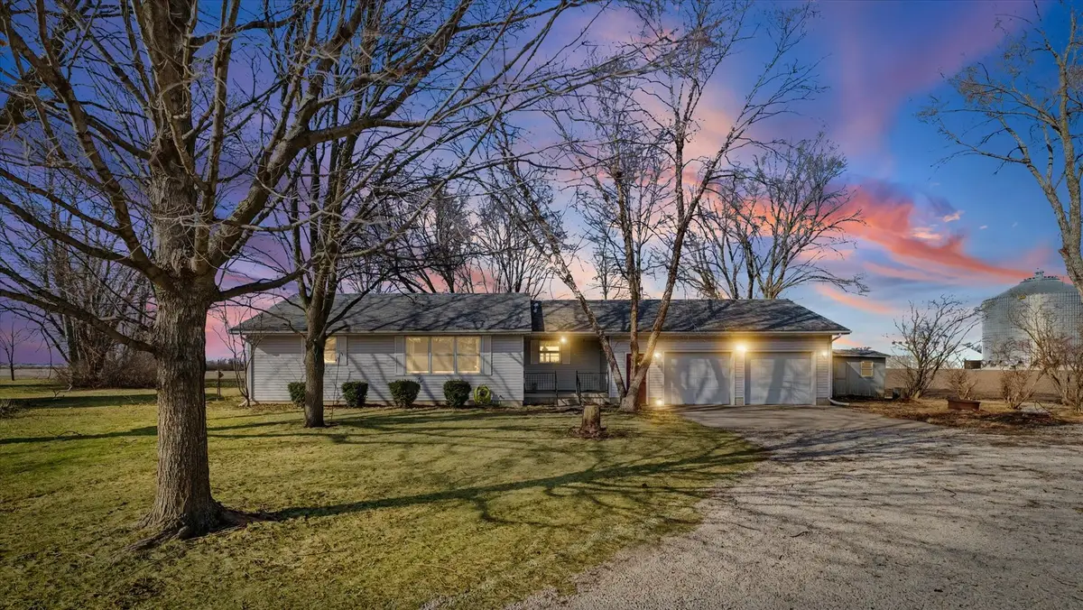 206 Maple Street W, Sidney, IL 61877 - #1