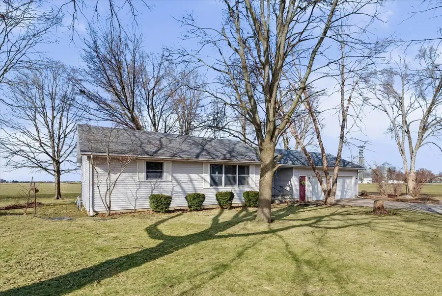 206 Maple Street W, Sidney, IL 61877 - #3