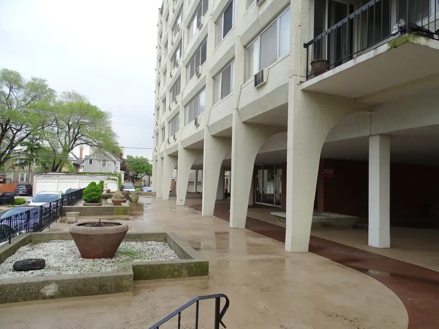 140 Marengo Avenue #105, Forest Park, IL 60130 - #2