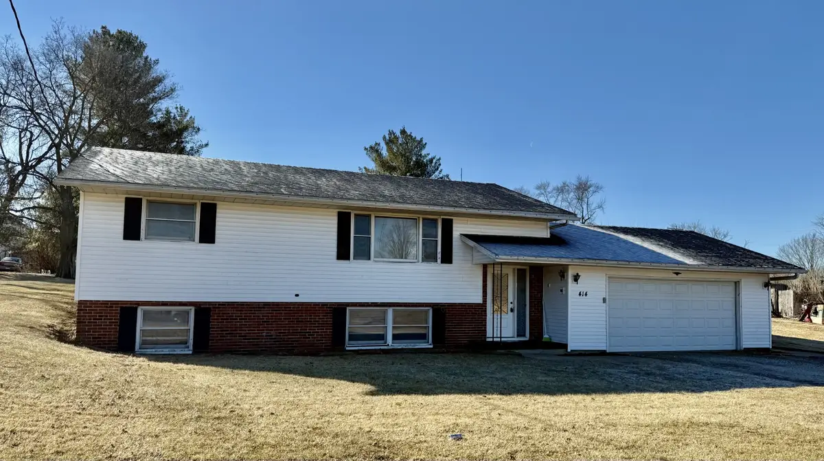 414 E Main Street, Toulon, IL 61483 - #1