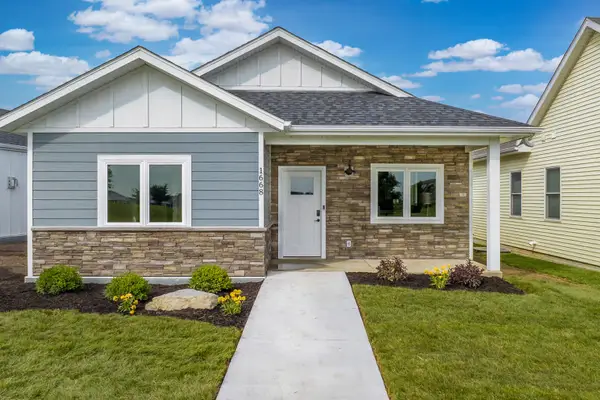 1668 Olde Brandy Lane, Davenport, IA 52807