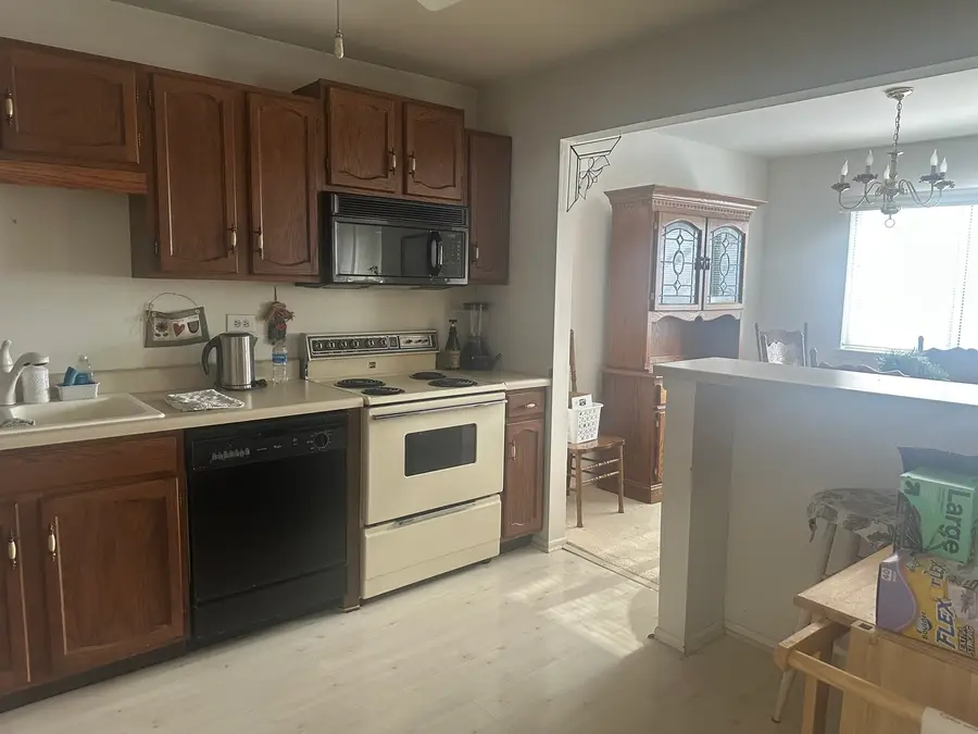 Address Withheld By Seller, Schaumburg, IL 60194 - Image #2