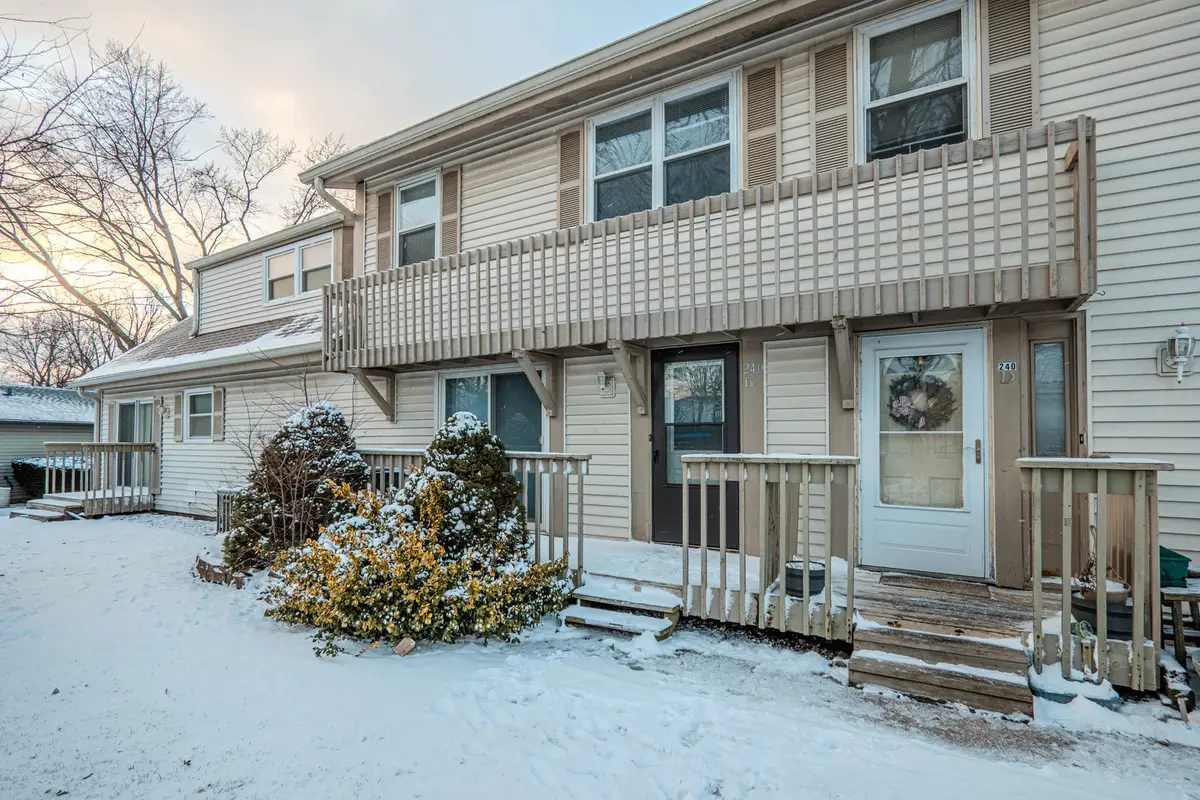 240 Chippewa Court #B, Bolingbrook, IL 60440 - Image #1