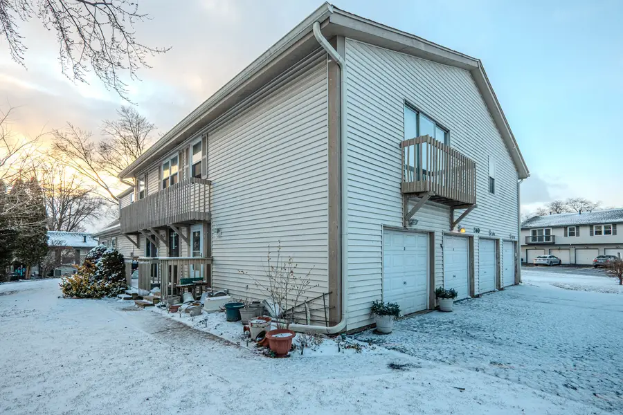 240 Chippewa Court #B, Bolingbrook, IL 60440 - Image #3