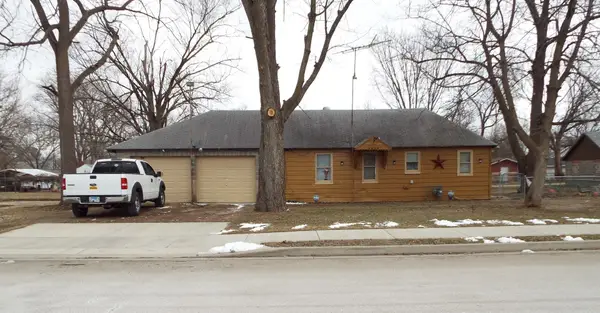 1604 Dillon Avenue, Sterling, IL 61081