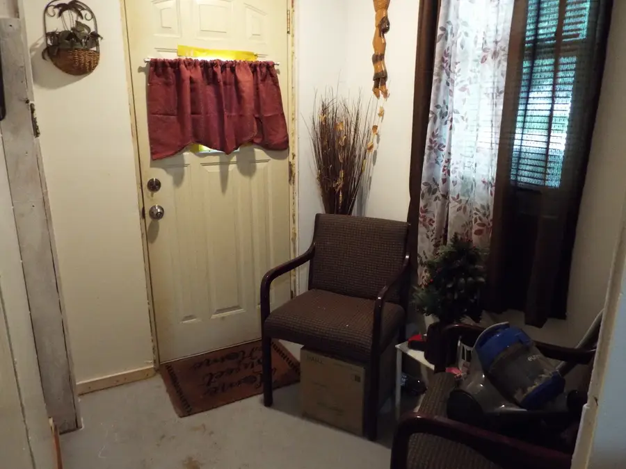 1604 Dillon Avenue, Sterling, IL 61081 - Image #2