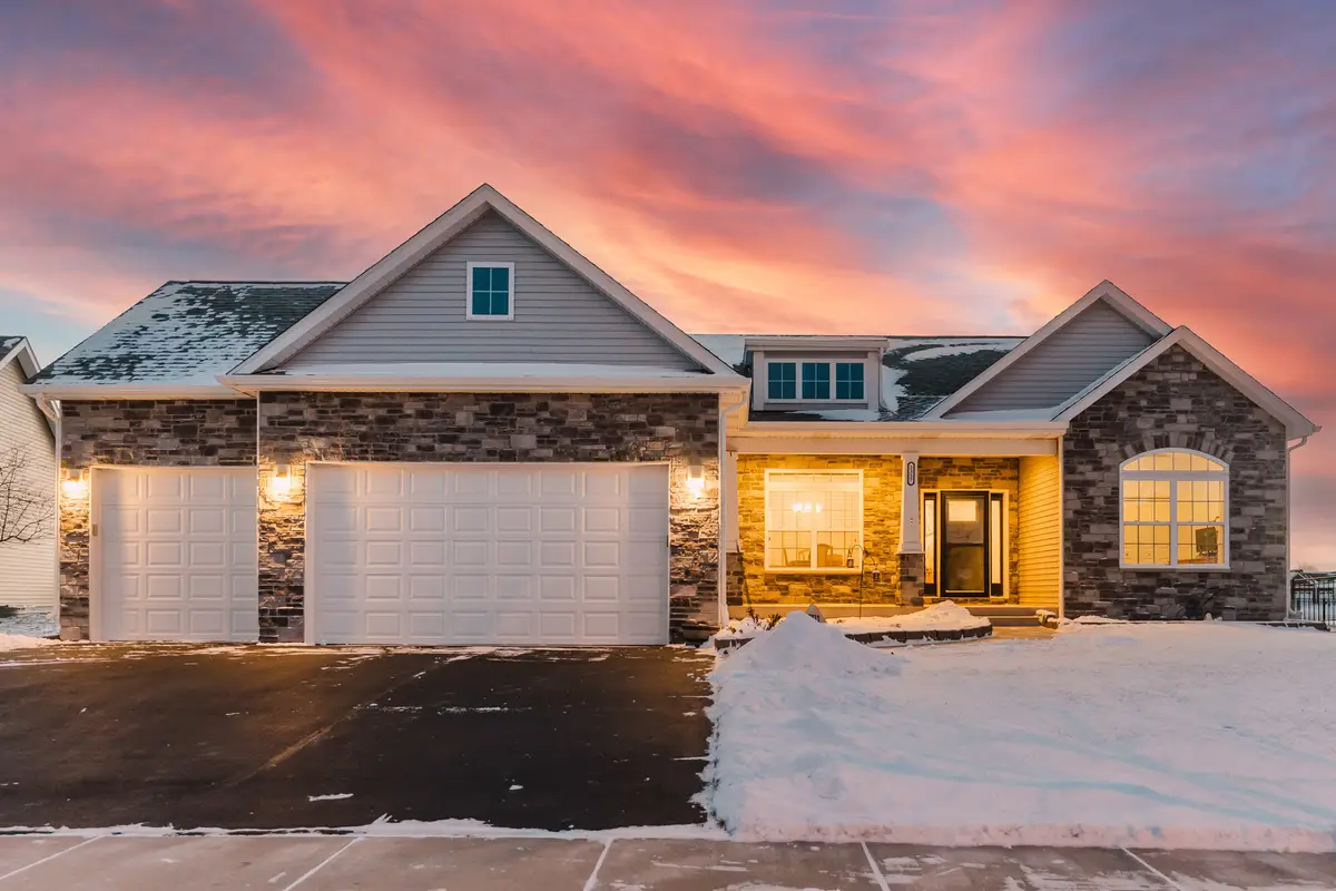 2337 Coventry Circle S, Sycamore, IL 60178 - Image #1