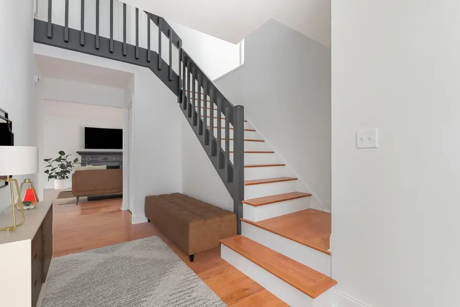 1598 Kirkwood Drive, Geneva, IL 60134 - Image #2